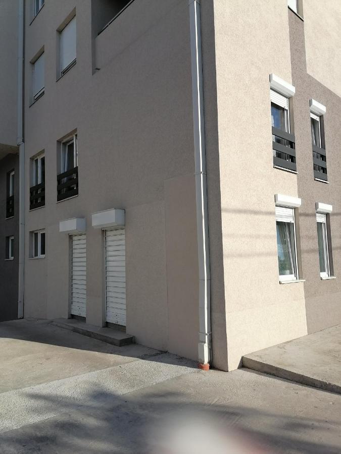 Dreams Apartments Ni Exterior foto